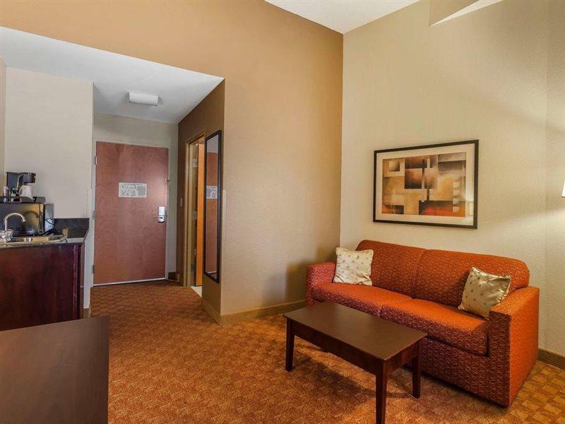Comfort Suites Suffolk - Chesapeake Buitenkant foto