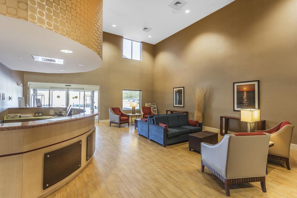 Comfort Suites Suffolk - Chesapeake Buitenkant foto