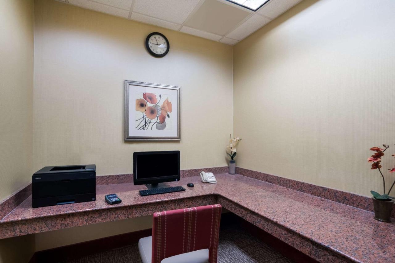 Comfort Suites Suffolk - Chesapeake Buitenkant foto