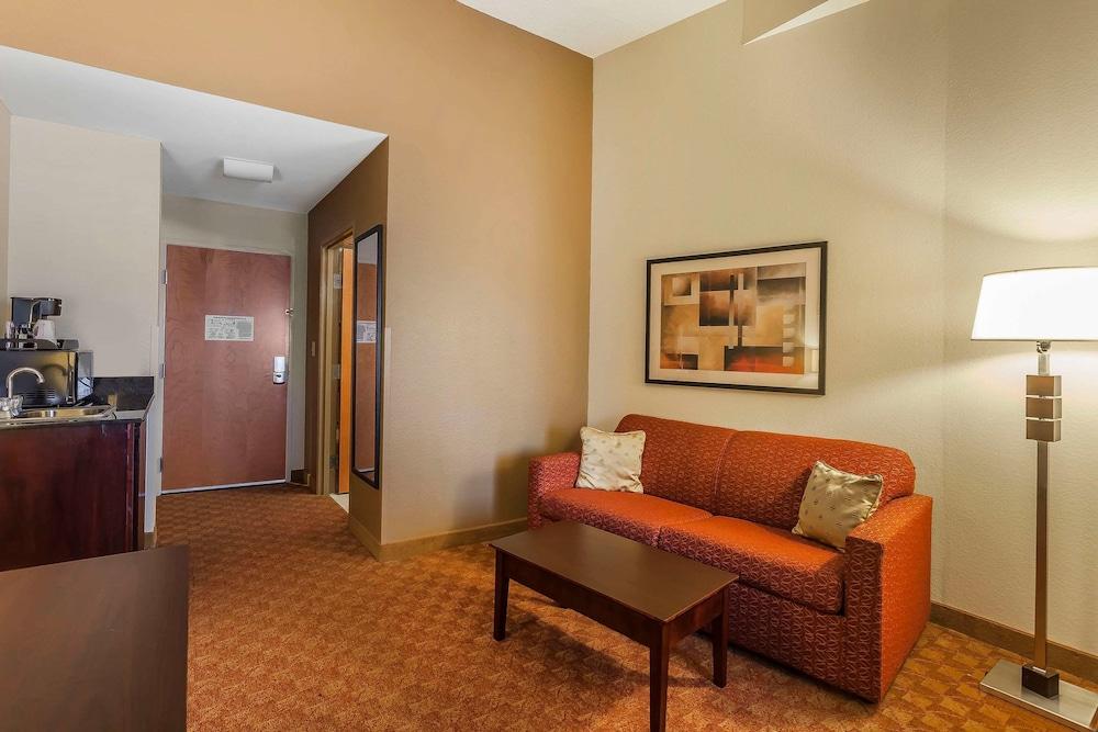 Comfort Suites Suffolk - Chesapeake Buitenkant foto