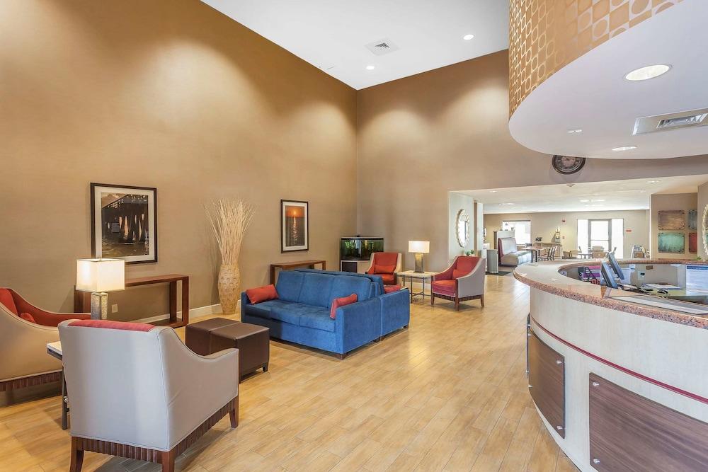 Comfort Suites Suffolk - Chesapeake Buitenkant foto